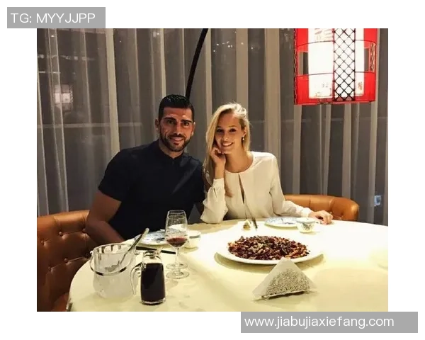 足球明星背后的她们各路女友的精彩故事与生活揭秘